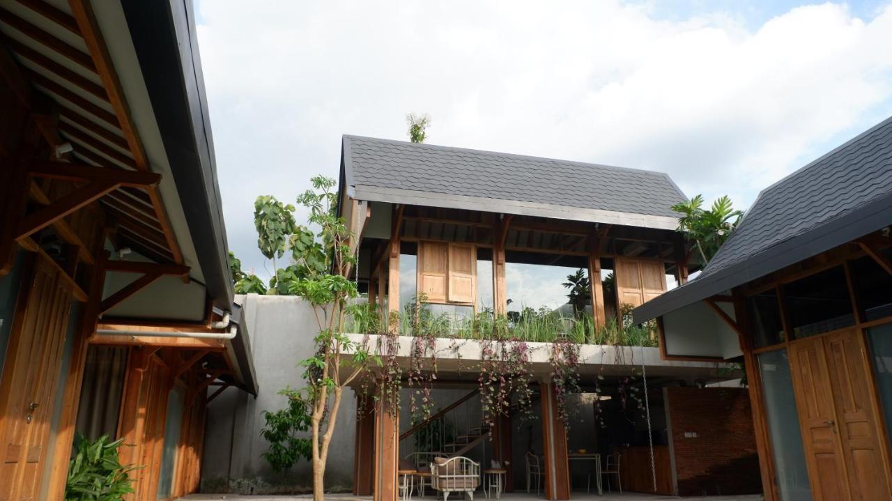 Ayom Java Village Solo Exterior photo